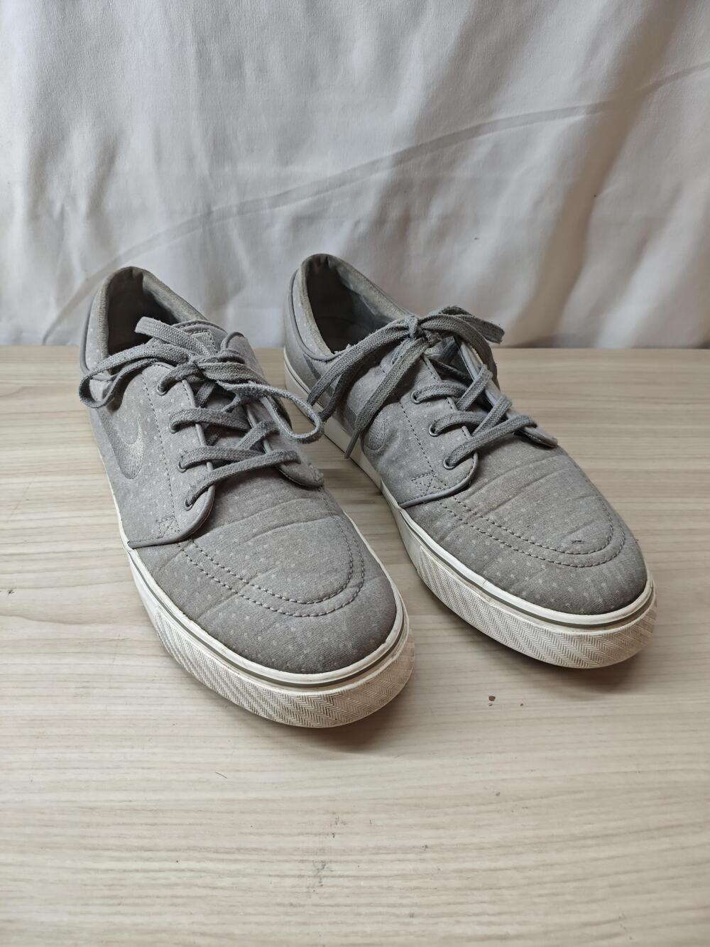 Nike SB Stefan Janoski Shoes Mens Size 10 Skateboarding Canvas Polka Dot 819857-